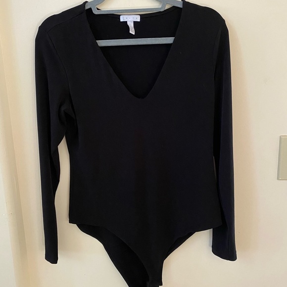 LEITH DEEP V NECK BLACK LONG SLEEVE BODYSUIT SIZE L - Picture 3 of 6